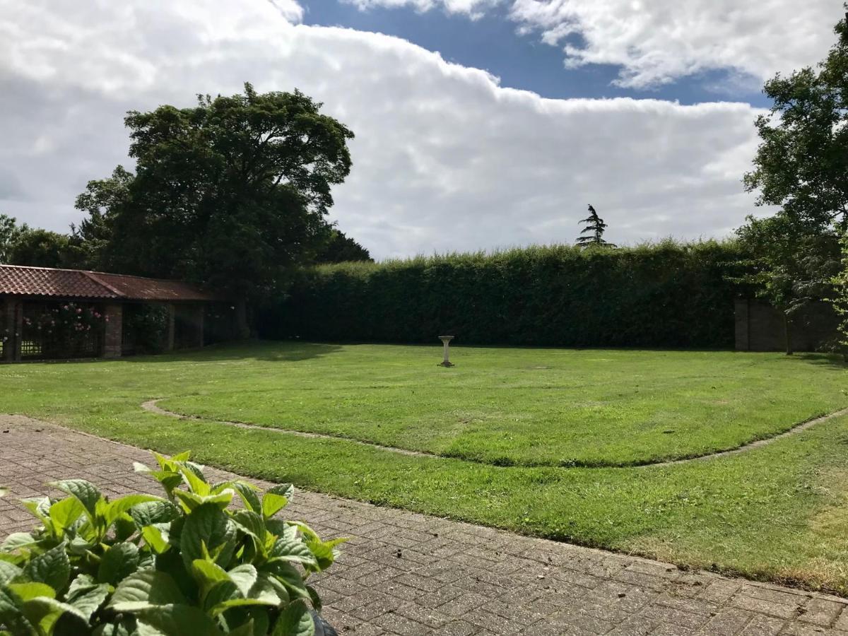 Charming Hen Cottage Countryside Retreat Lincoln Newball Exterior foto