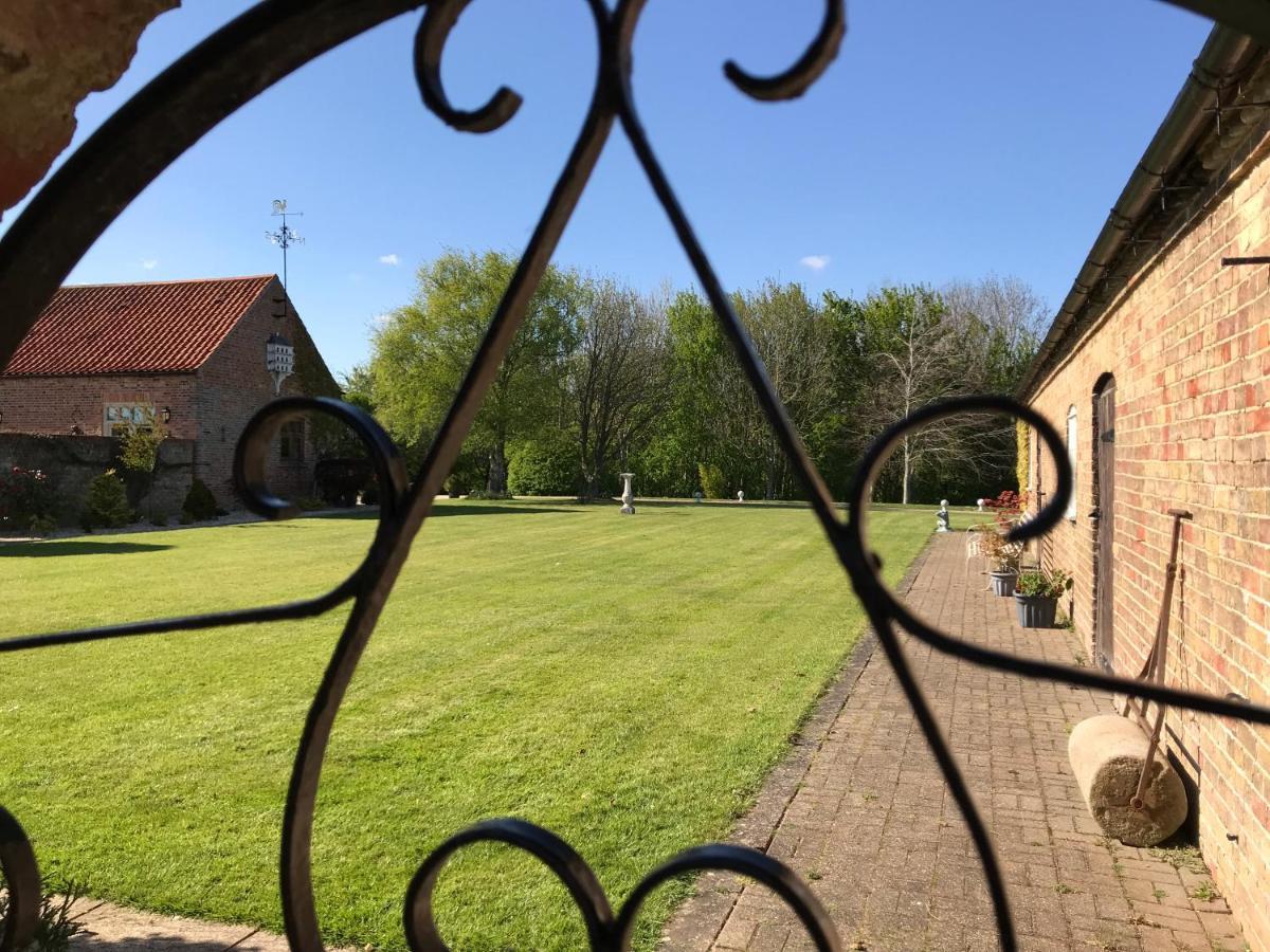 Charming Hen Cottage Countryside Retreat Lincoln Newball Exterior foto