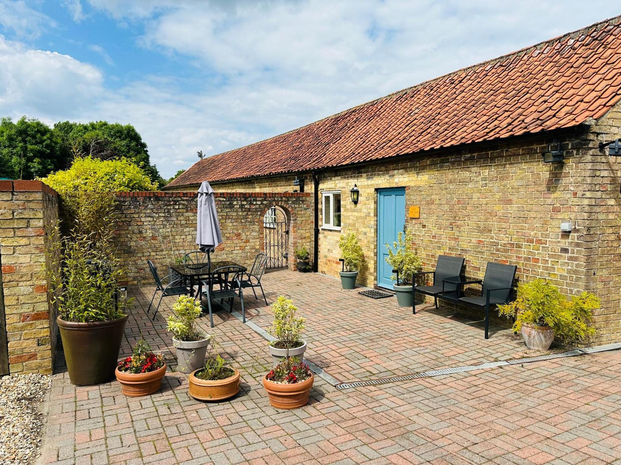 Charming Hen Cottage Countryside Retreat Lincoln Newball Exterior foto